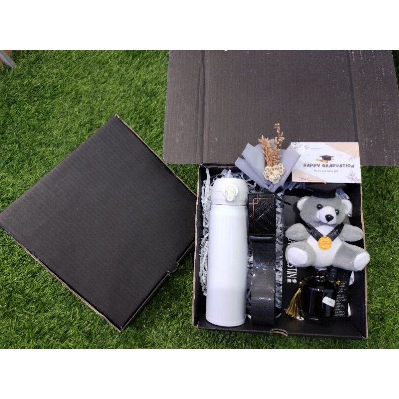 

Hampers wisuda hadiah ulang tahun paket pemberian cowok pria laki-laki elegan murah istimewa mewah