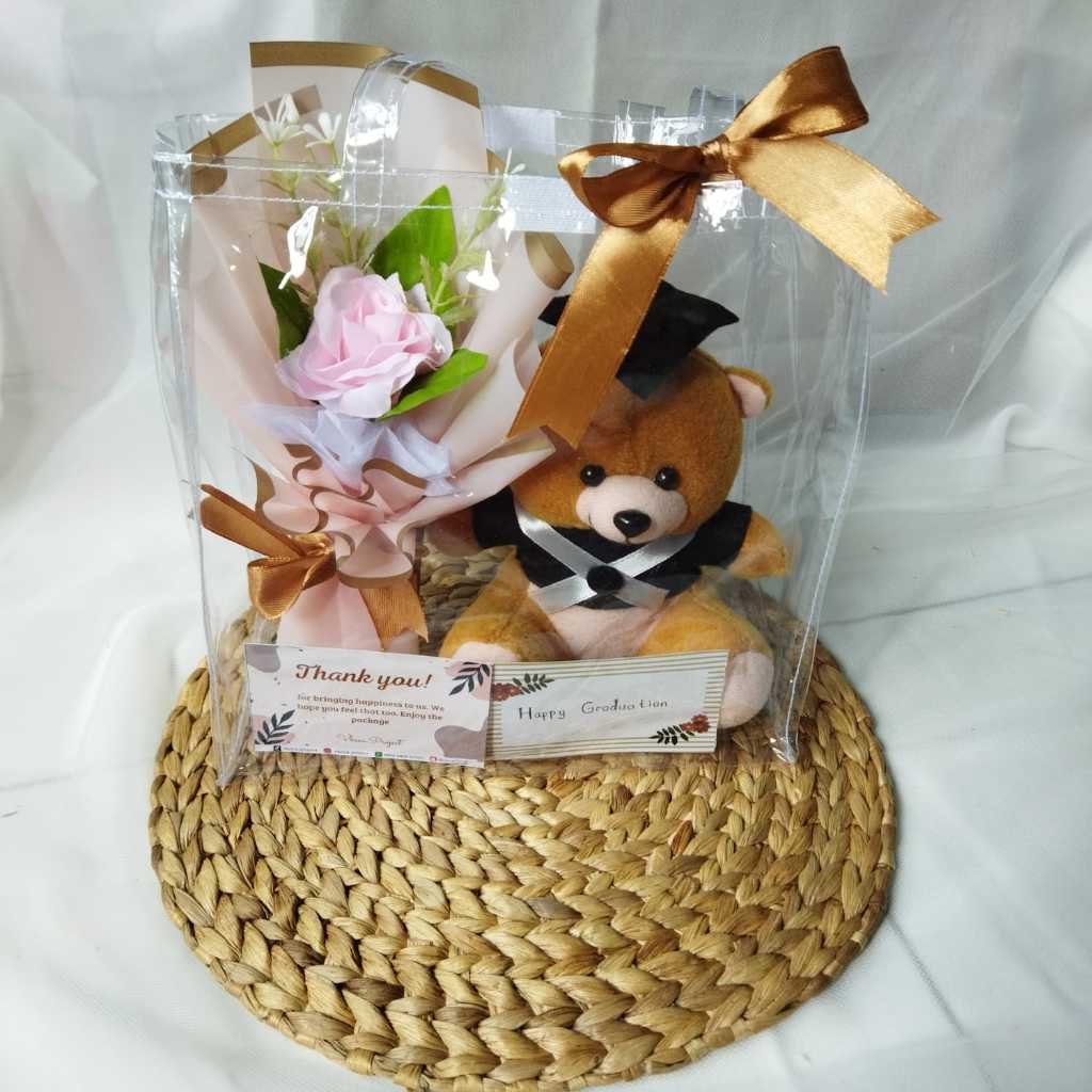 

[READY SIAP KIRIM] GIFT BAG FLOWER / FREE SLEMPANG BONEKA/ HADIAH WISUDA/ HAMPERS WISUDA/ HAMPERS WISUDA TAS MIKA BONEKA/ BUKET BUNGA ARTICIAL JOGJA