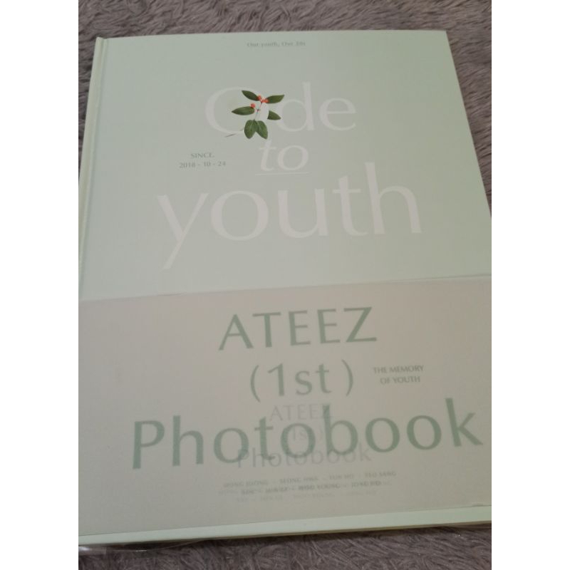 ATEEZ 1st Photobook : Ode to Youth
