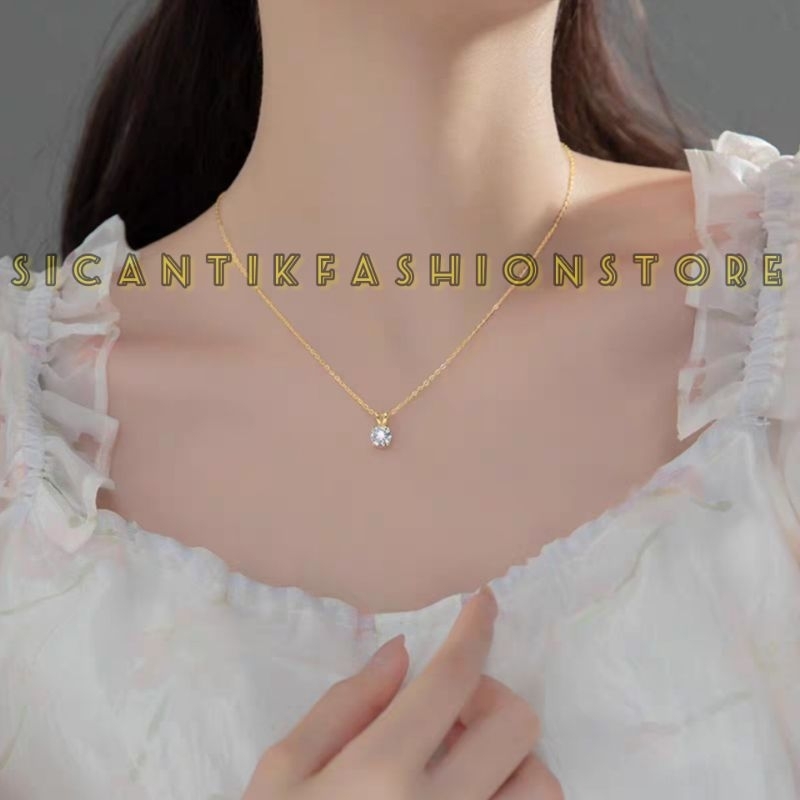 Kalung Rantai Titanium Liontin Mata Satu Fashion Wanita Terlaris Anti Karat Tidak Luntur Perhiasan Harian Perempuan