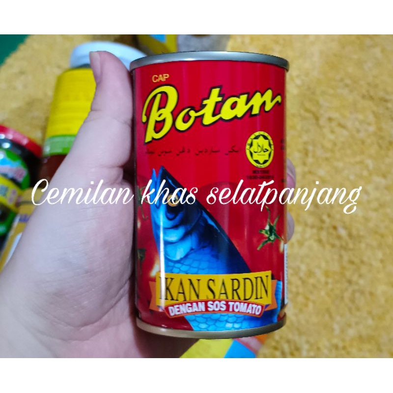 

BOTAN SARDEN SARDINES IKAN SARDEN DENGAN SAOS TOMATO HALAL