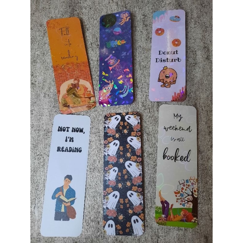 

Traditional bookmark | Pembatas buku