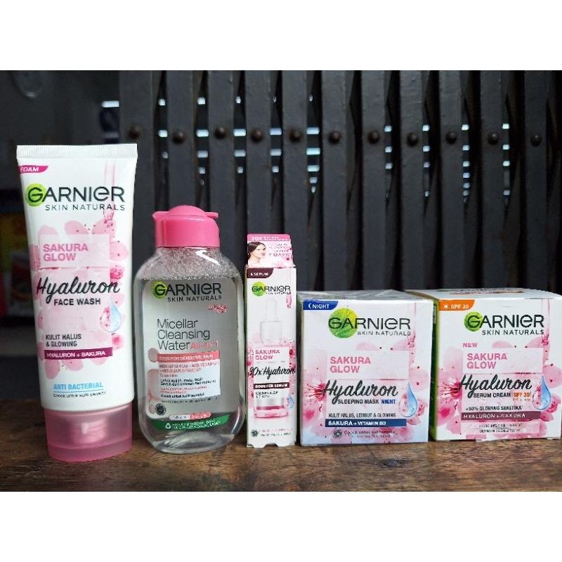 Paket Garnier Sakura White Pinkish Radiance