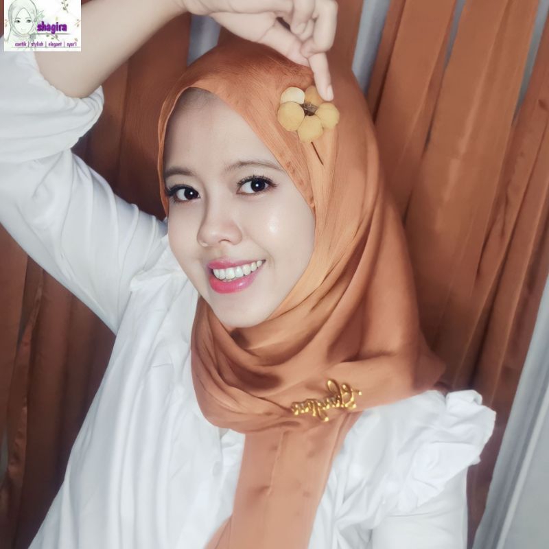 pashmina silk shimmer premium cradenza luxury crincle satin by shagira texture mewah gradenza shawl 