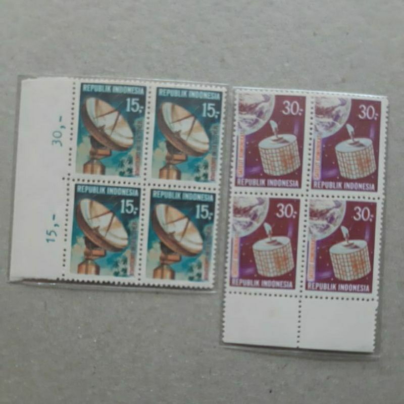 

Perangko Indonesia Satelit komunikasi blok 1969 4 total 8 prangko