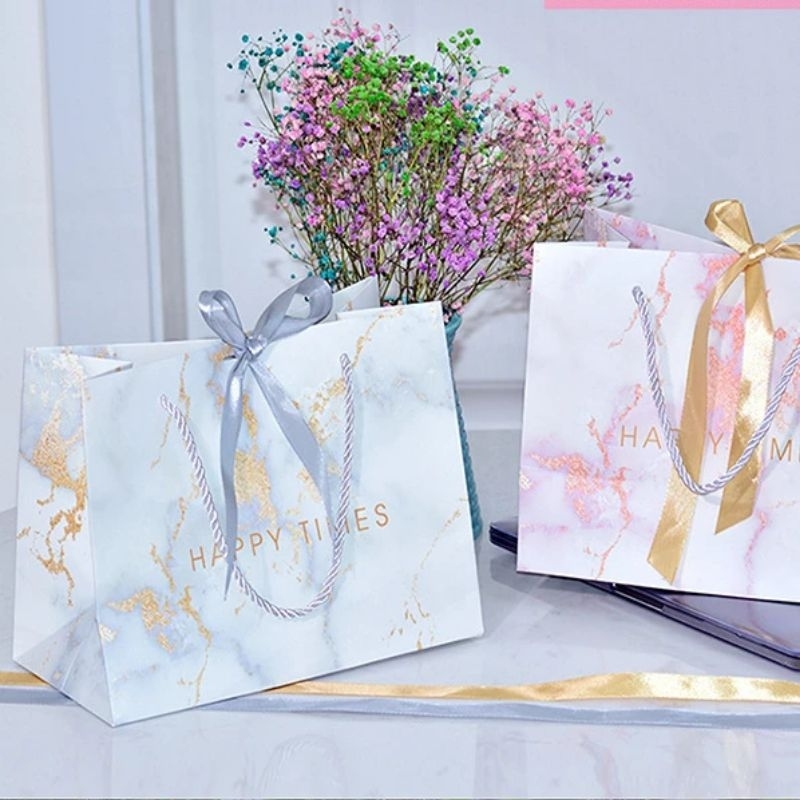 

Tambahan packing Paperbag exclusive dengan pita untuk hampers