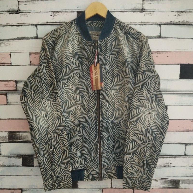 Jaket Emba