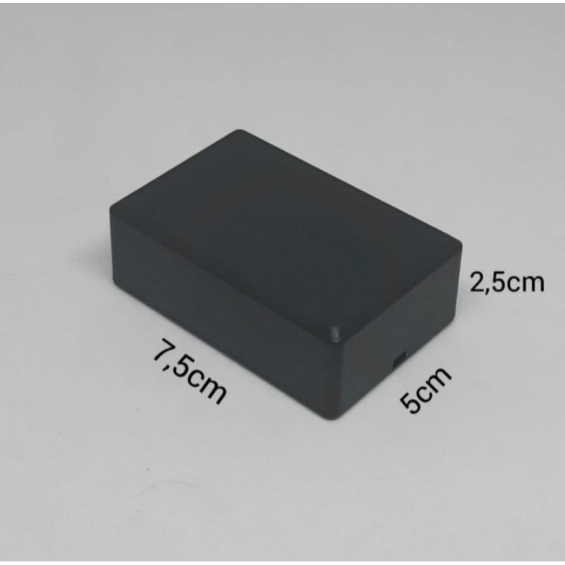 

box x1 lubang 7,5cm x 5cm x 2,5cm / box plastik kecil hitam x1