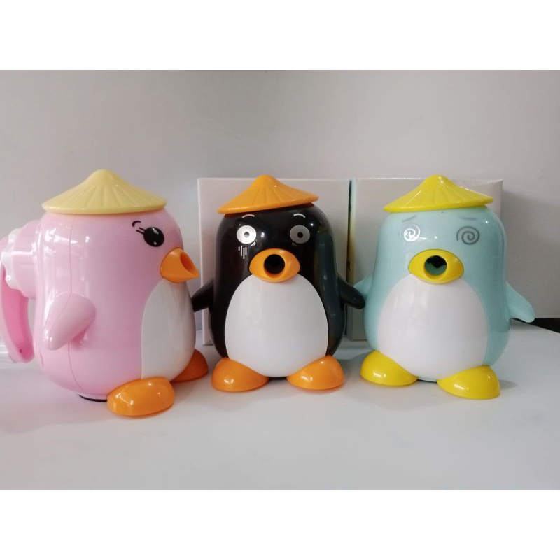 

Rautan Putar Karakter Pinguin