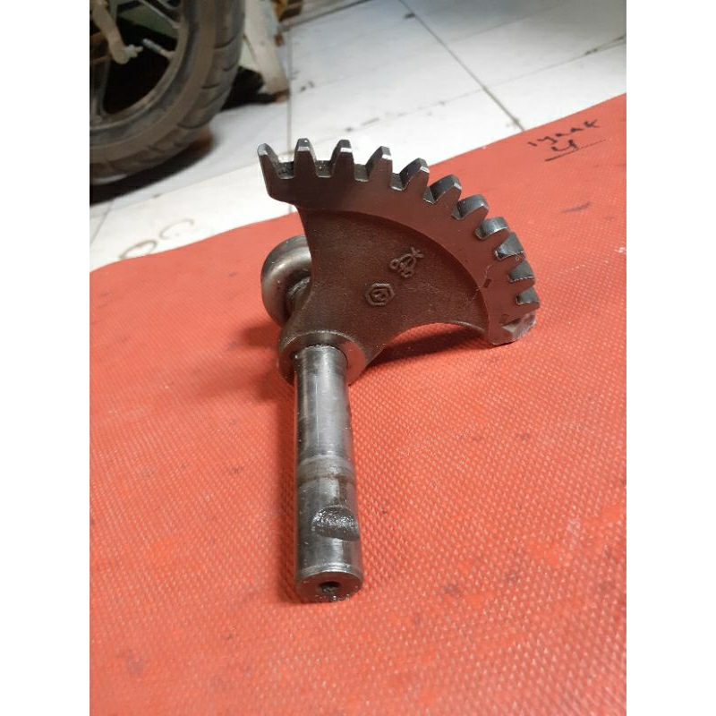 gigi kampak as sela selah engkol vespa super sprint ori original copotan chung p/