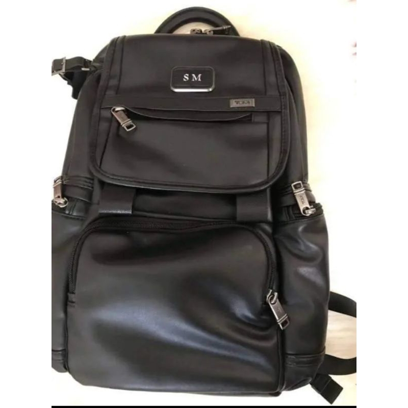 Tumi. Backpack mirror (kondisi 95%)