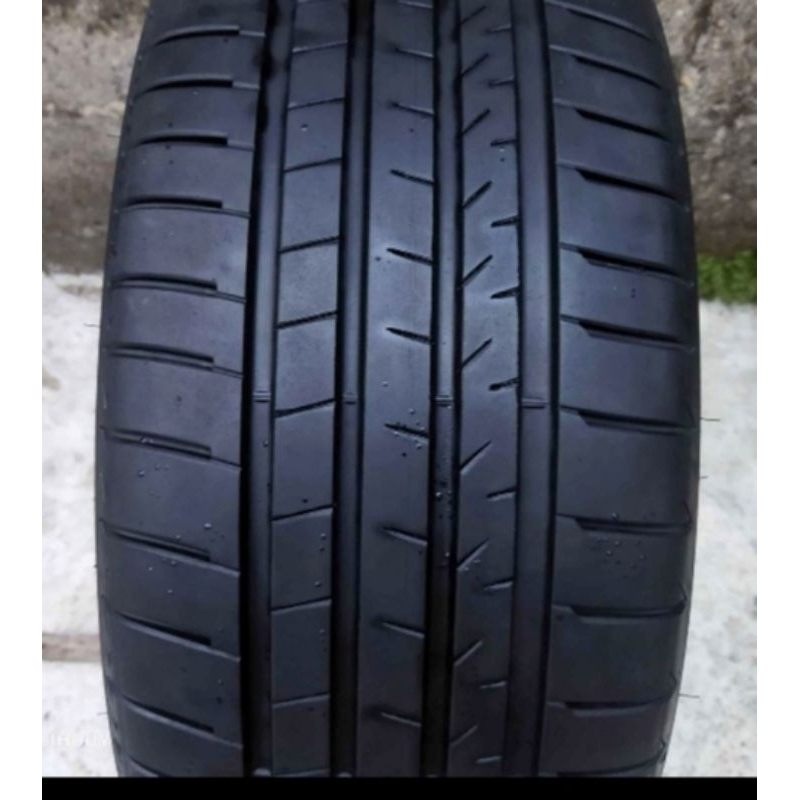 Ban mobil ring 18 ban mobil merek Bridgestone alenza ukuran 235/55,18