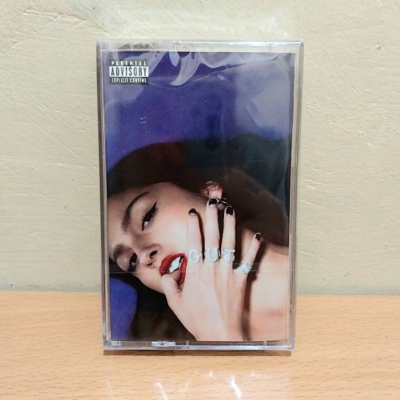 Olivia Rodrigo Guts Cassette Kaset Pita Official Merch Merchandise Album Sour Vampire Single Import 