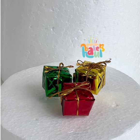 

Cake Topper Natal Kado / Christmas Cake Topper Gift Box / Dekorasi Kue Natal / Christmas Gift Box Topper / Topper Kado / Topper Christmas / Acrylic Cake Topper / Tusukan Kue Natal / Hiasan Kue Natal / Bahan Dekorasi Kue