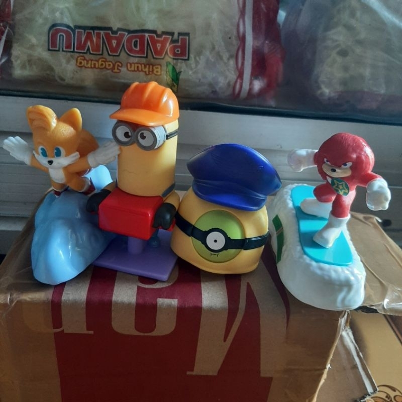 mainan / figure dikoleksi sonic &minion mcd