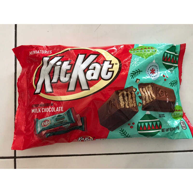 [PRODUCT SINGAPORE] cokelat import singapore kitkat milk chocolate christmas edition made in Japan (