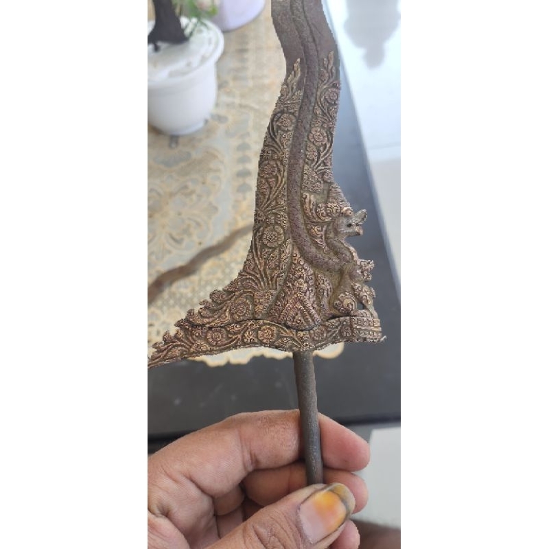Keris Nogo Singo kinatah