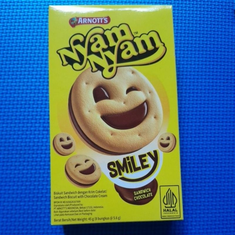 

Nyam Nyam Smiley sandwich coklat 45gr