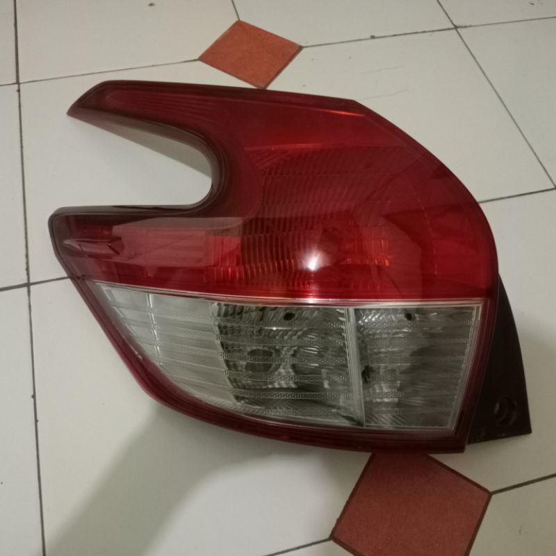 STOPLAMP LAMPU BELAKANG YARIS LELE 2014