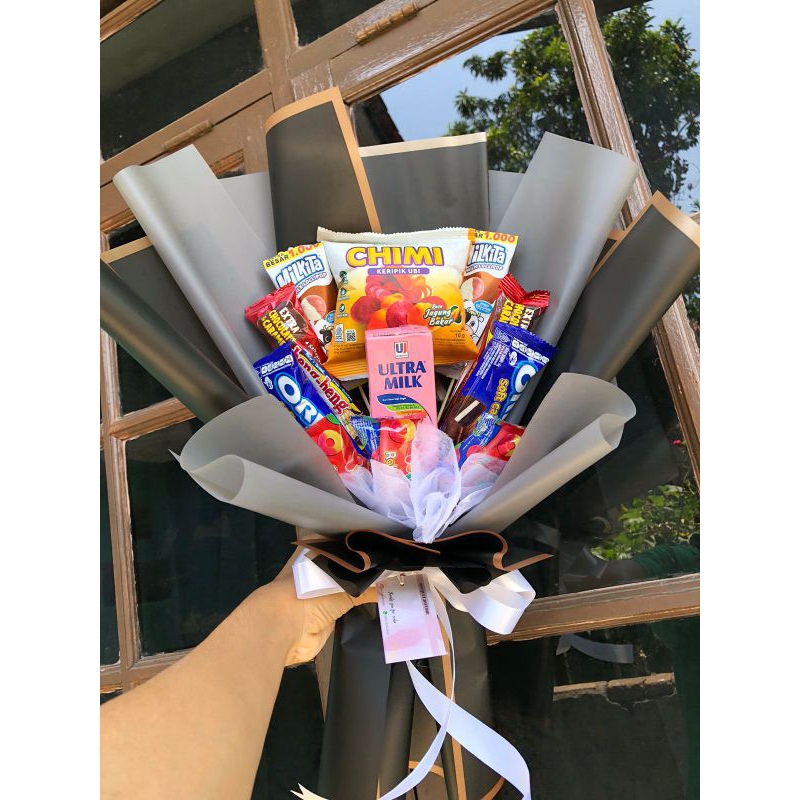 

buket makanan / bouquet snack makanan ringan / bucket snack untuk hadiah,dll