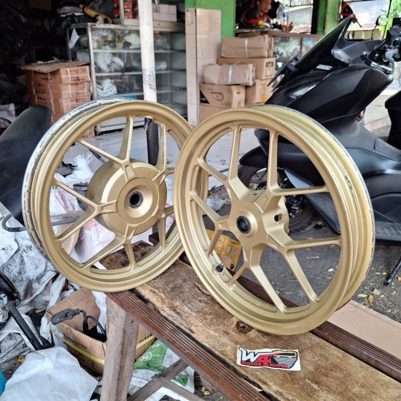VELG RODA RACING VARIO 150 GOLD ORIGINAL