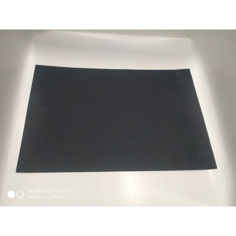 

karton hitam tebal 60x86cm