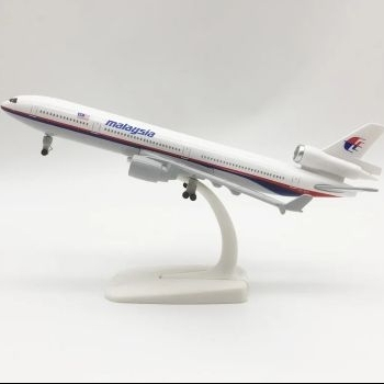 Miniatur Diecast Pesawat MD11 Malaysia 20cm Ada Roda