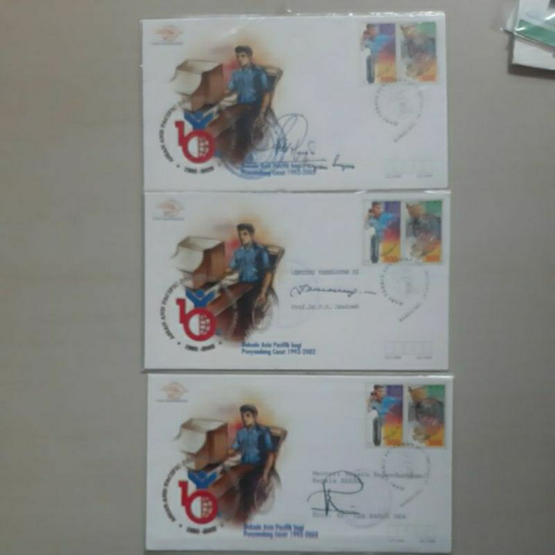 

Perangko prangko SHP Dekade Asia Pasifik 2002 tanda tangan menteri