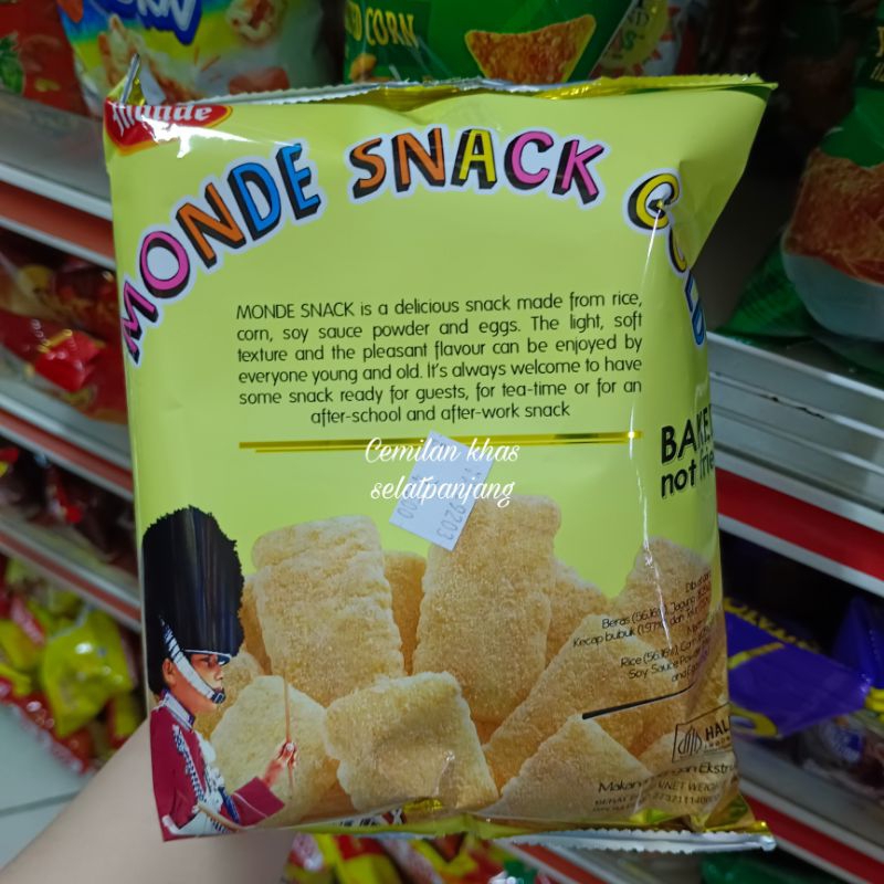 

Kerupuk Monde Snack Gold and Spicy