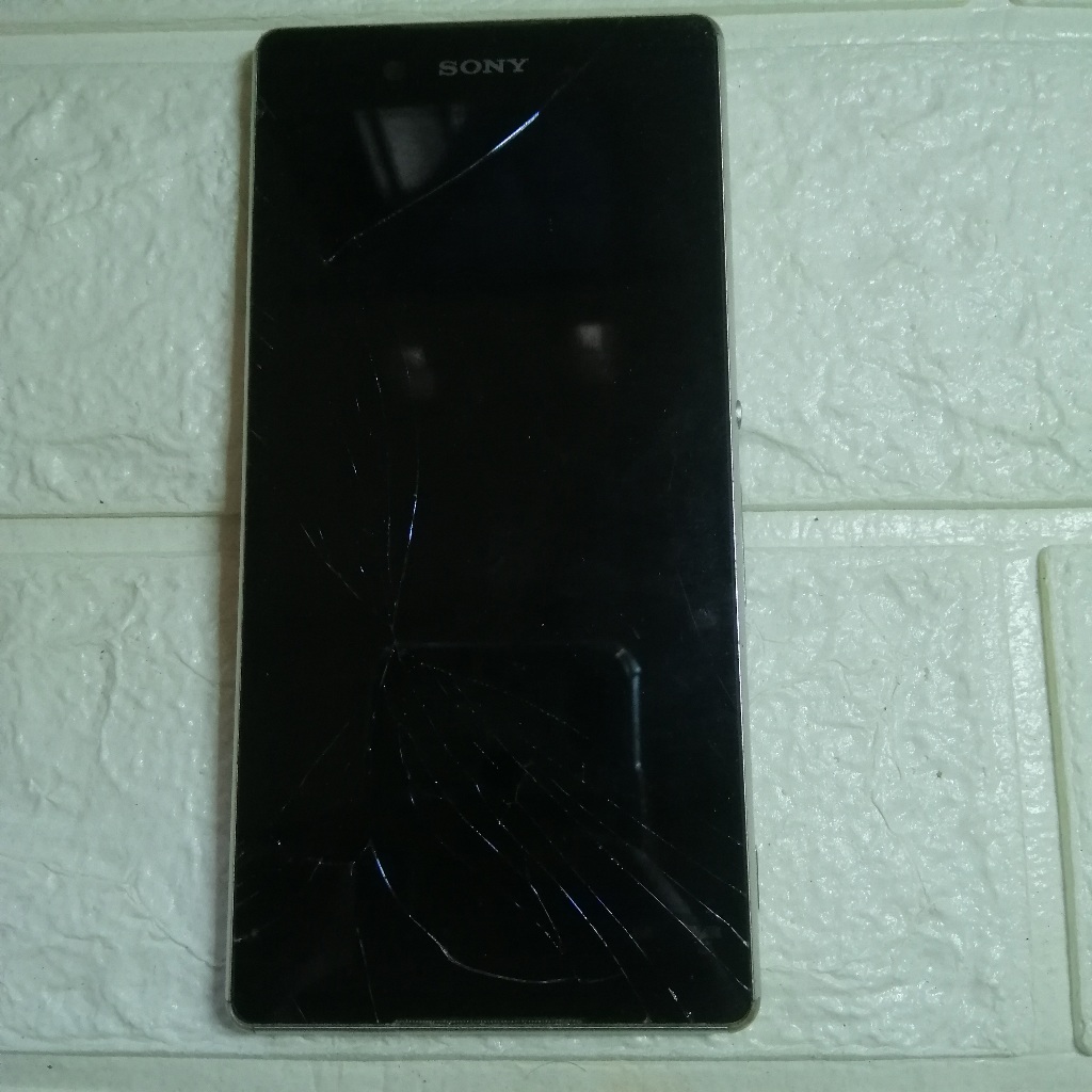 LCD Frame Sony Xperia Z3 Plus copotan
