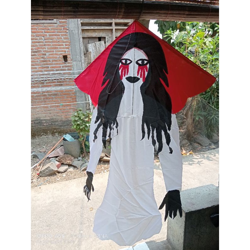 GROSIR LAYANGAN KAIN PARASUT HANTU WEWE