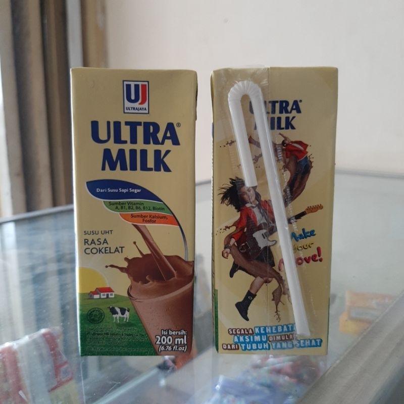 

Ultra Milk 200ml 125ml Minuman Susu UHT Rasa Coklat Cokelat Chocolate Ultrajaya Sapi Kemasan Satuan Kotak Per Pcs Berkualitas Anak Sehat Enak