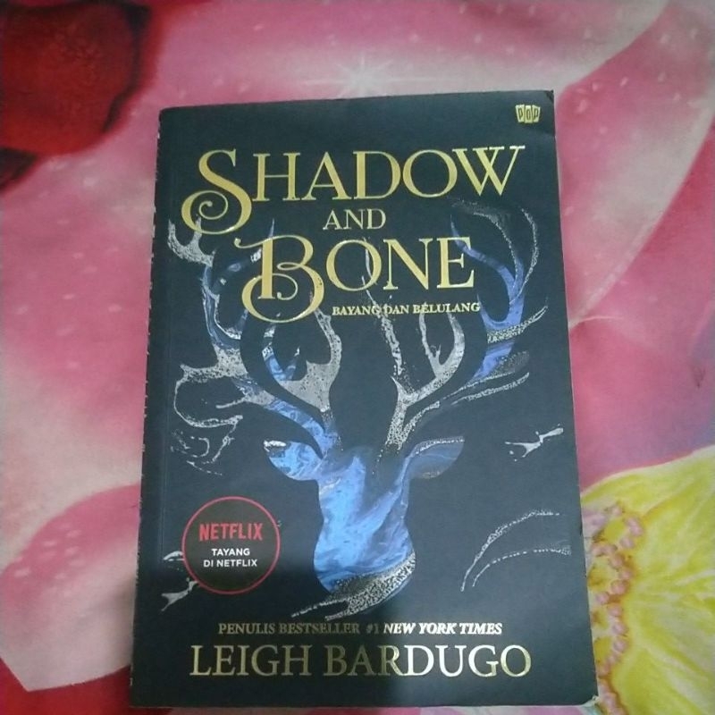 SHADOW and BONE//preloved