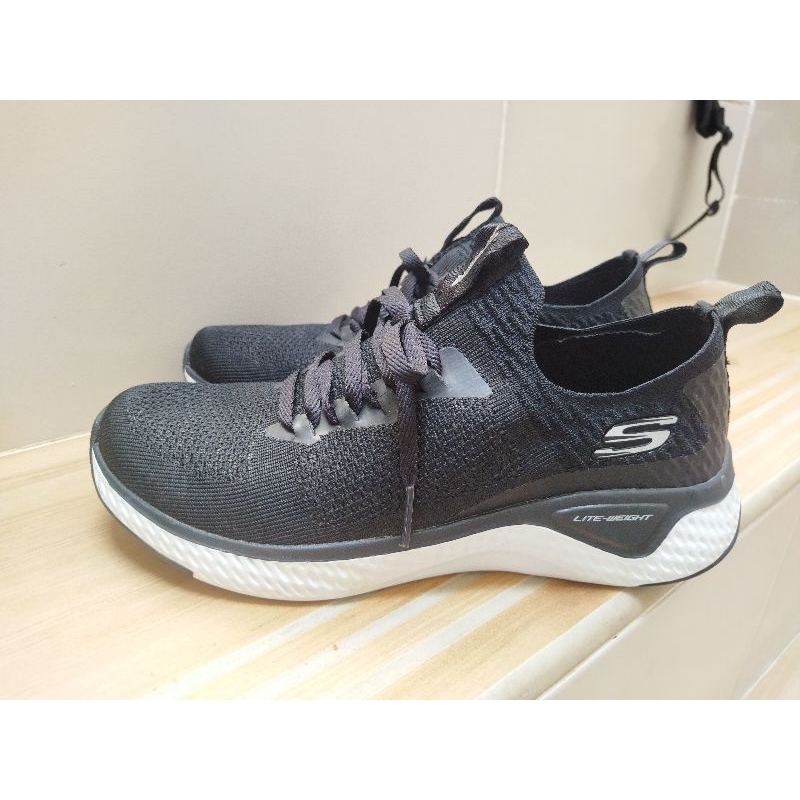 Preloved Skechers size 38