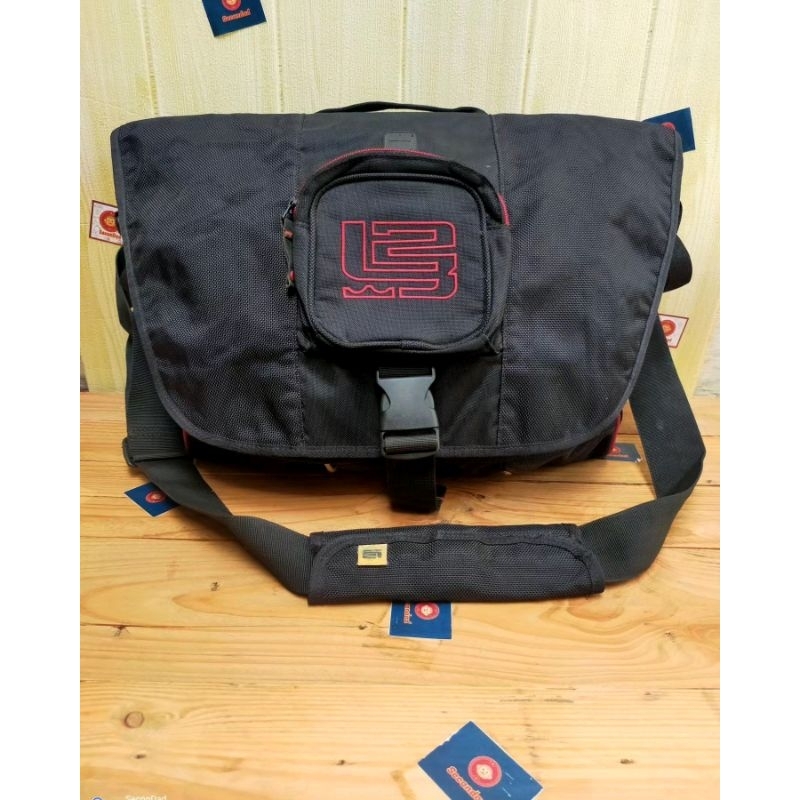 NIKE SLING BAG - LEBRON JAMES