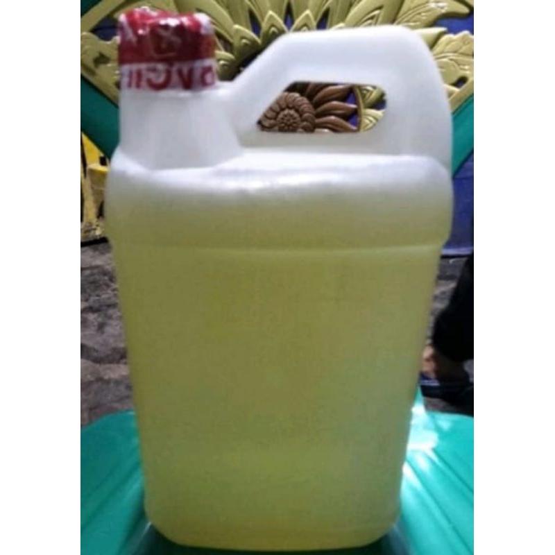 

Minyak jeruk purut isi 4 liter