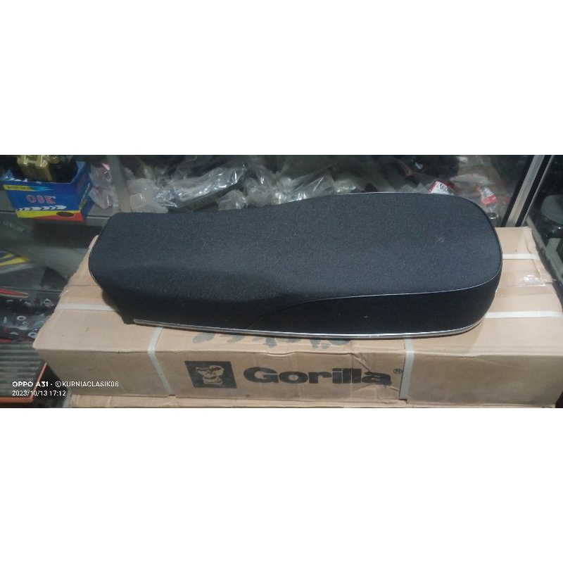 Jok sadel JHOK cb 100 cb125 cg125 kulit motif amplas plat besi Coak aki spon bagus anti gembos kenya