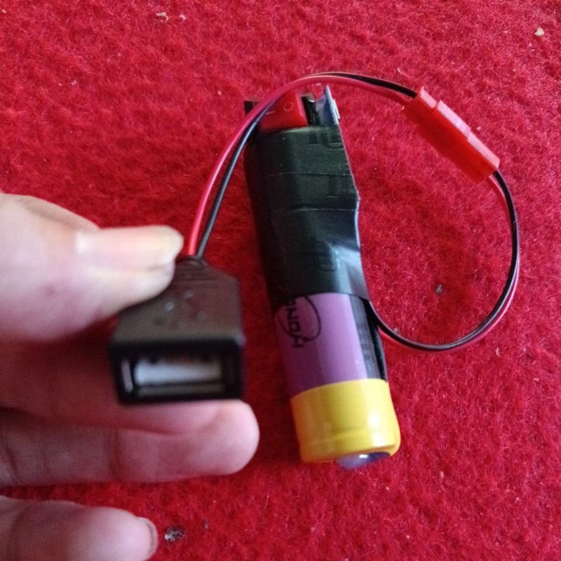 BATERAI CHARGER, BATERAI CAS USB OUT,  UNTUK LED STRIP RUNNING RGB, BATERE  CHARGING OUT USB, 2.0