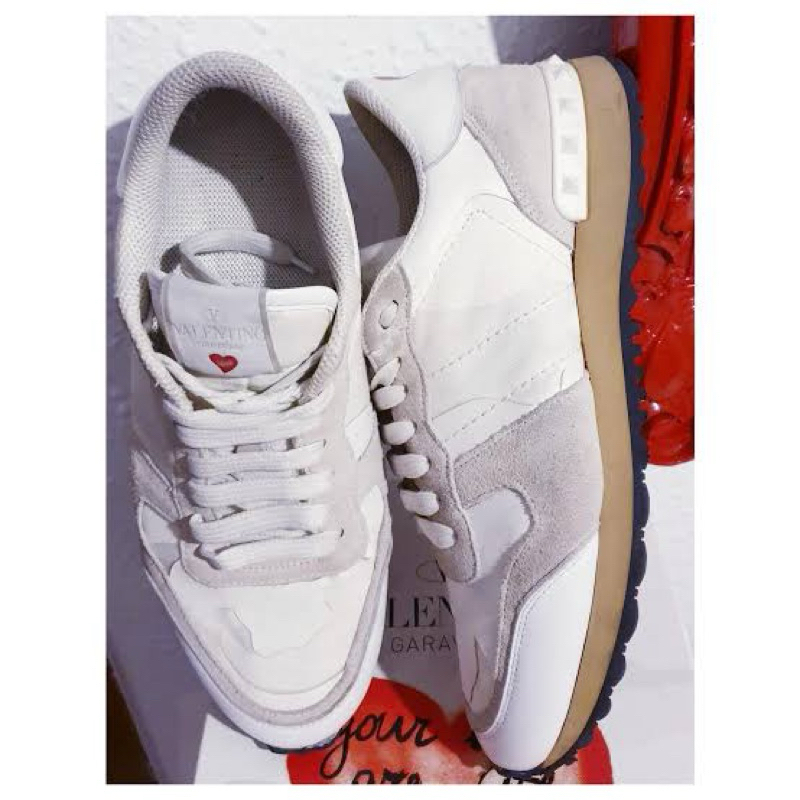 Sepatu Valentino Garavani