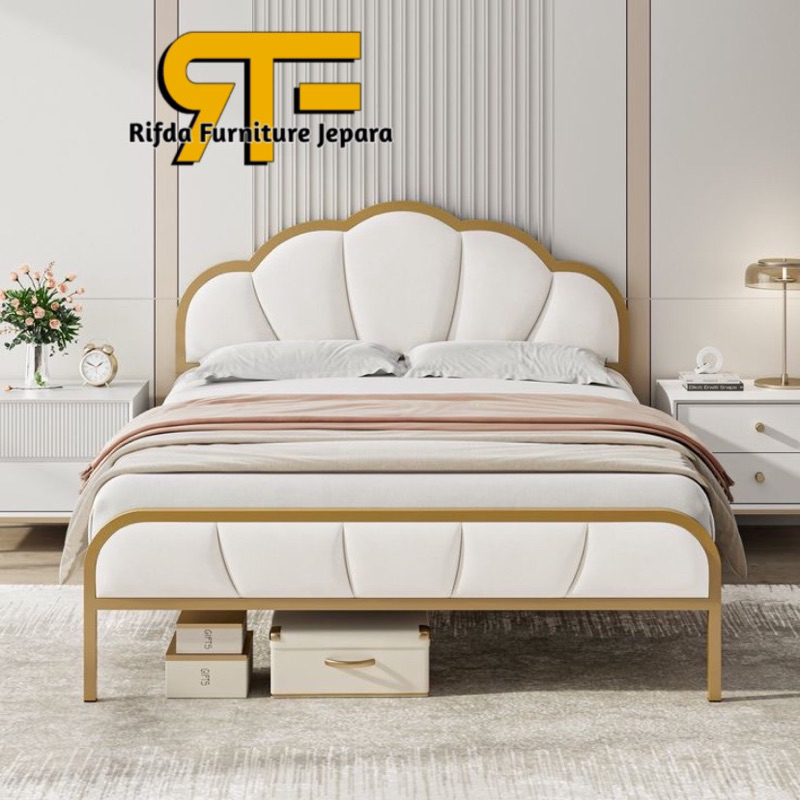 Dipan tempat tidur kerang rangka industrial besi