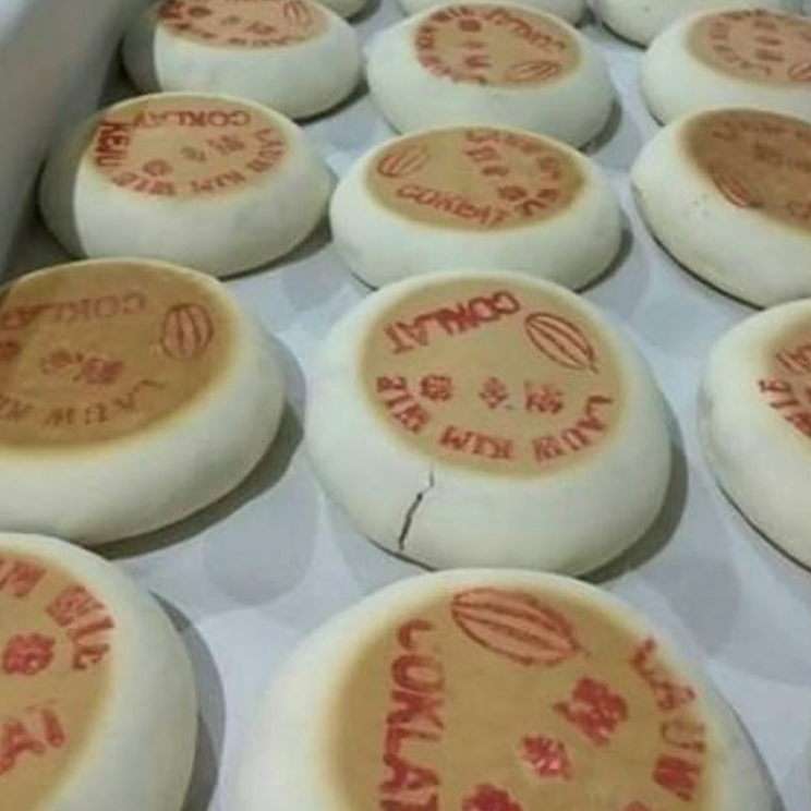 

→➘✹ Kue Bulan Lauw Mooncake Tong Jiu Pia Ny. Lauw (Lauw Kim Wie) Halal - Nyonya Lauw Phia