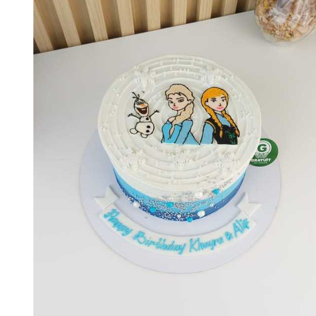 

CAKE TEMA FROZEN BUTTERCREAM KUE ULANG TAHUN UK 15CM