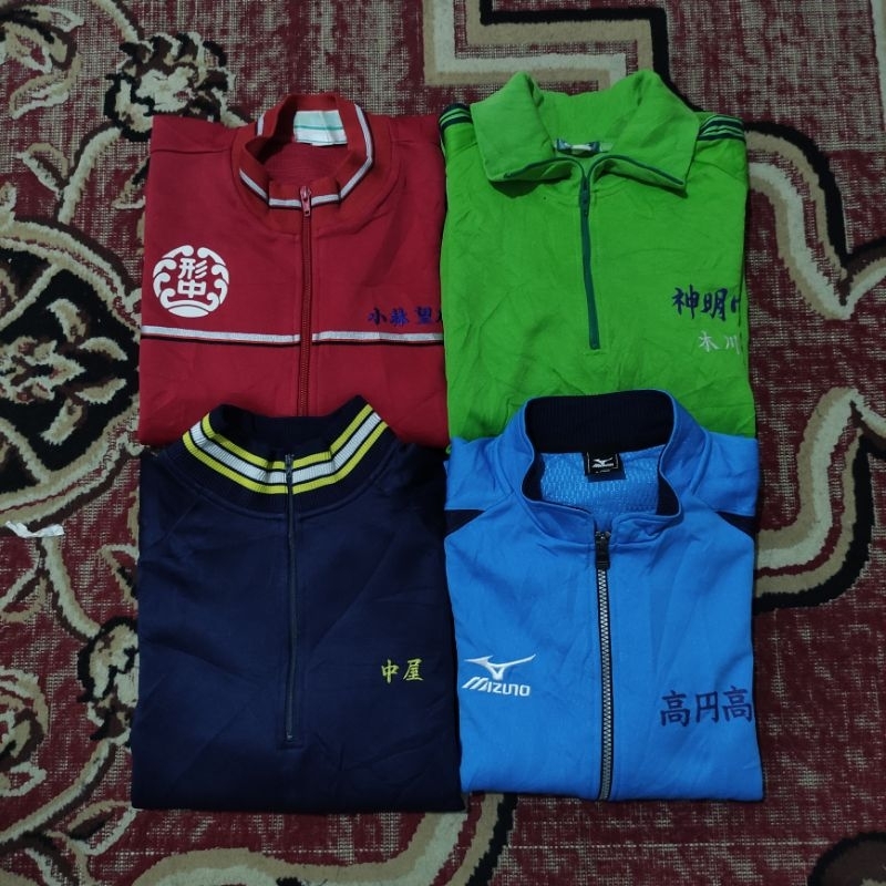 BORONGAN TRACKTOP