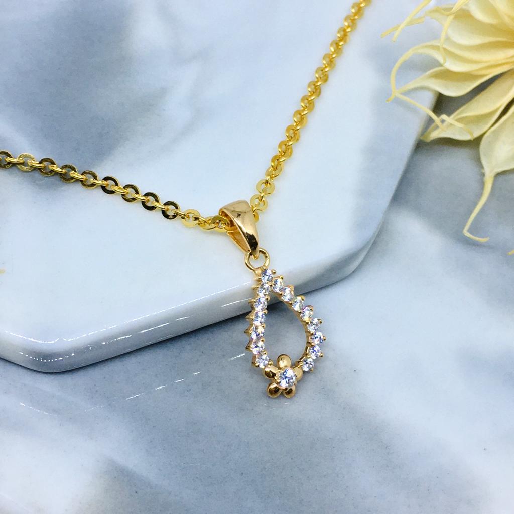 Liontin Emas Oval Bunga HWT 375/8K