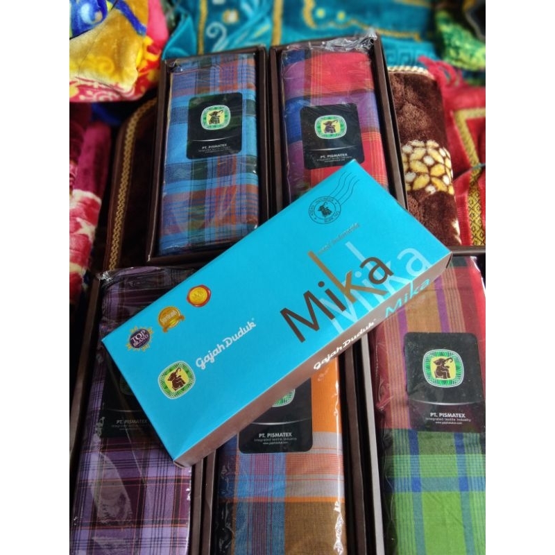 SARUNG GAJAH DUDUK MIKA(MOTIF KOTAK-KOTAK)