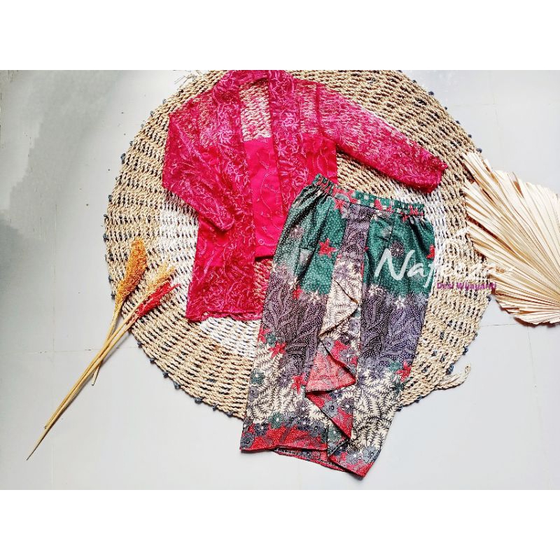 Kebaya kutu baru jarik instan custom baju kebaya baju brokat atasan kebaya bawahan batik rok batik r