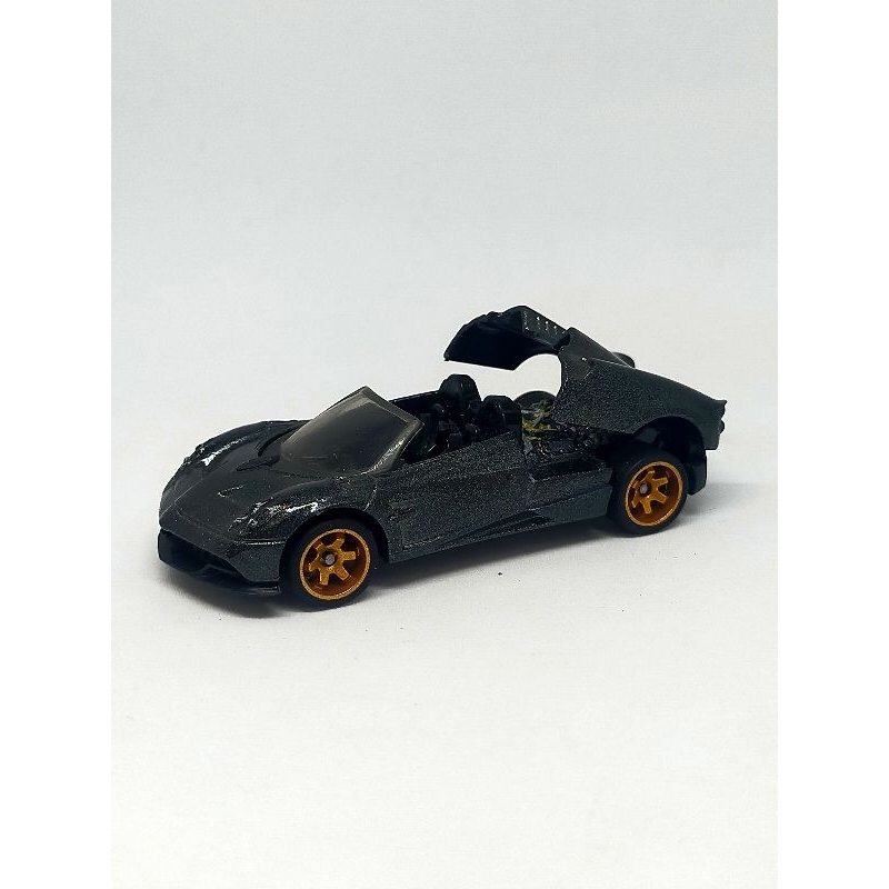 matchbox Pagani huayra custom ban karet moving parts