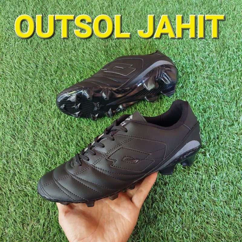 Sepatu sepakbola Lotto // Sepatu bola lotto terbaru