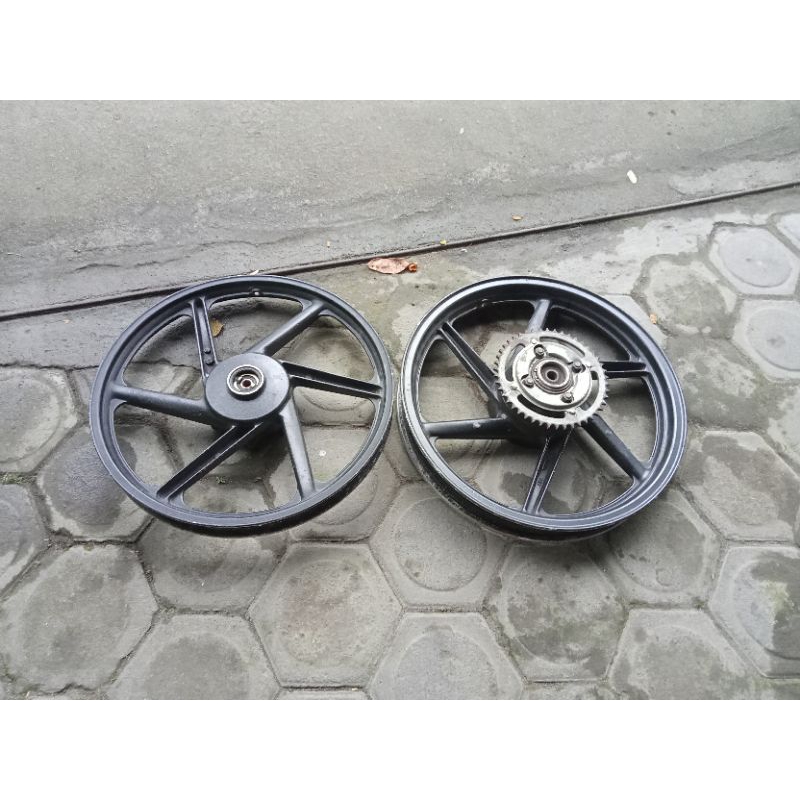 velg cw/velg palang original copotan Megapro Primus RING 18 set piringan/cakram depan (RING18) origi