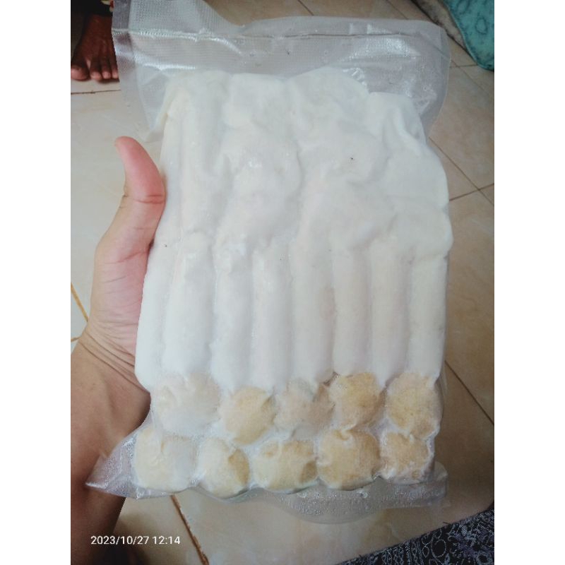 

paket 50 isi 30 pcs pempek campur kecil plus cuka